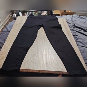 Victoria Secret plain black leggings size LG